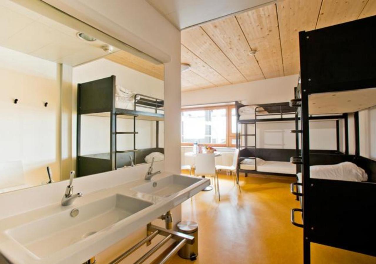 Auberge De Jeunesse Hi Paris Yves Robert Esterno foto