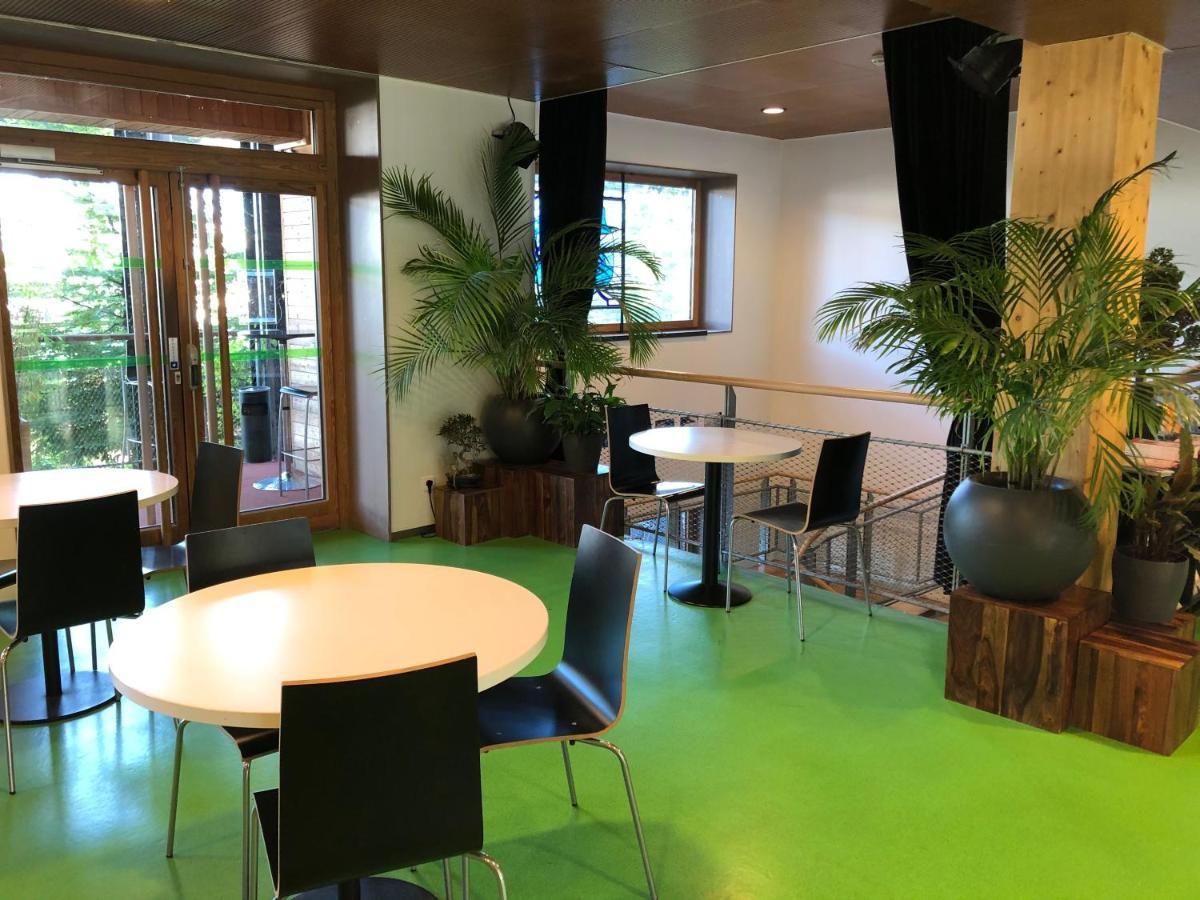 Auberge De Jeunesse Hi Paris Yves Robert Esterno foto