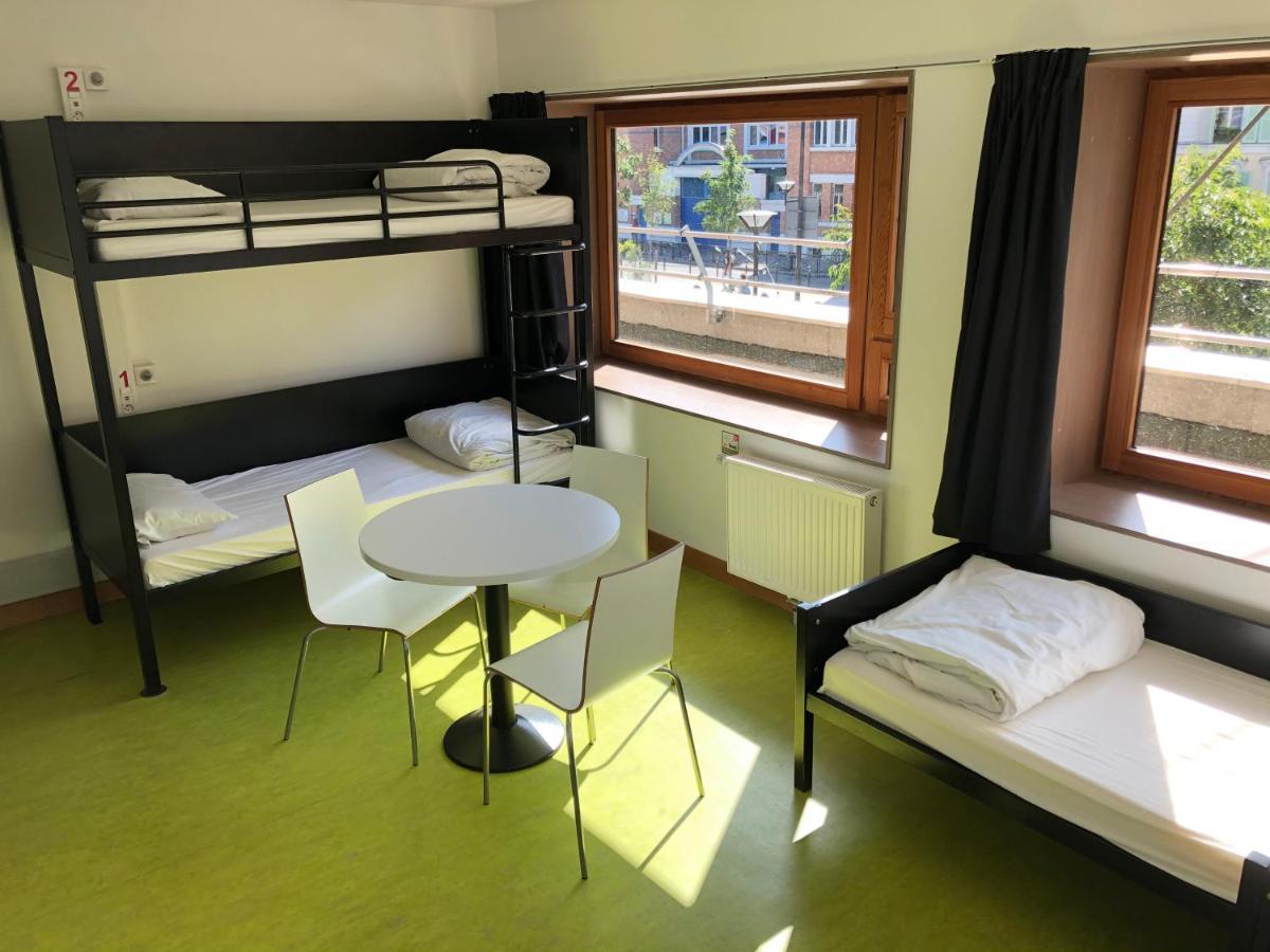 Auberge De Jeunesse Hi Paris Yves Robert Esterno foto