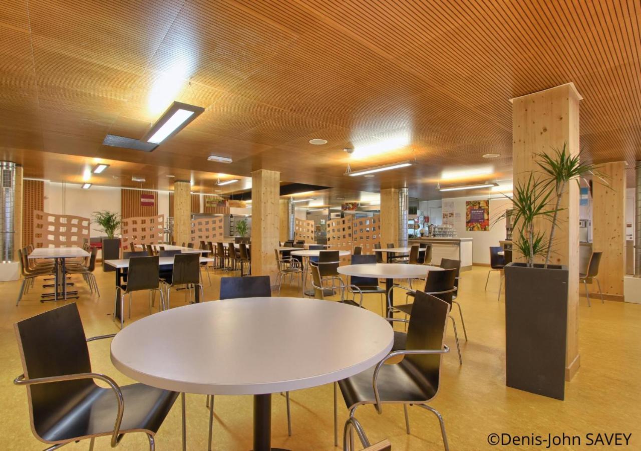 Auberge De Jeunesse Hi Paris Yves Robert Esterno foto